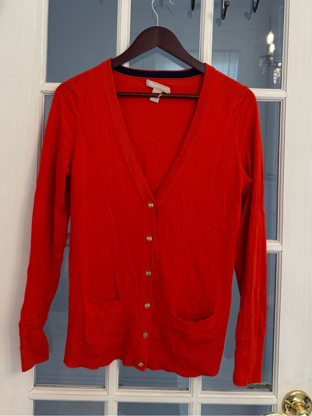 BANANA REPUBLIC Women’s Bright Red V-Neck Button Down Cardigan Sweater Size M